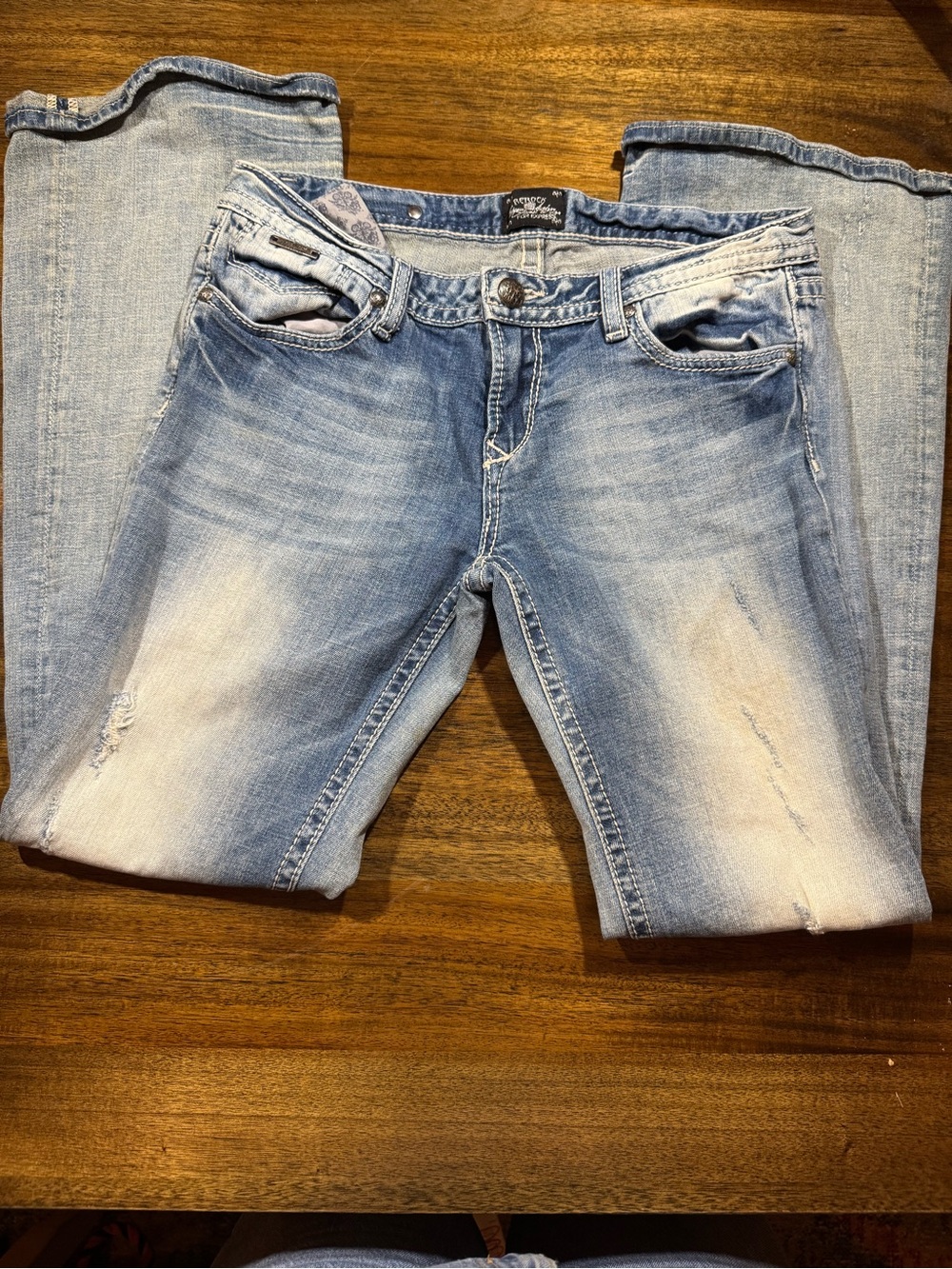 Women’s Light Wash Bootcut Jeans - Faded Blue